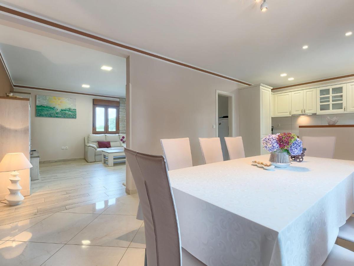Holiday Home Villa Aniva By Interhome Zminj Ngoại thất bức ảnh
